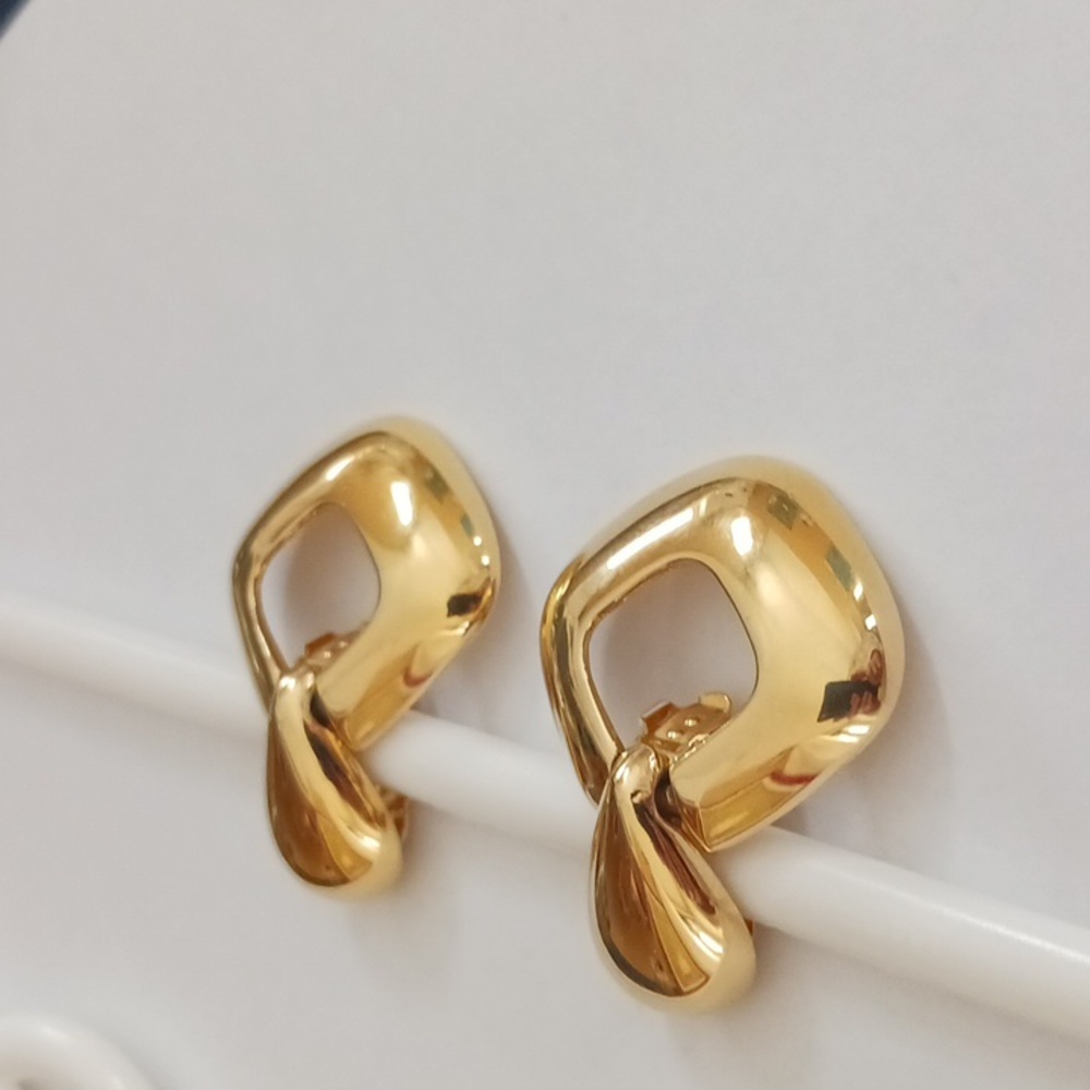 Vintage St. John Clip On Earrings - Picture 2 of 8